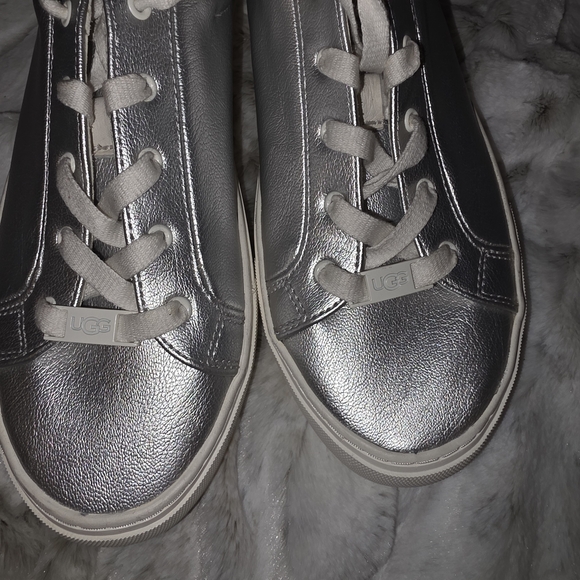 UGG Metallic Silver Women's Sneakers - Picture 9 of 9